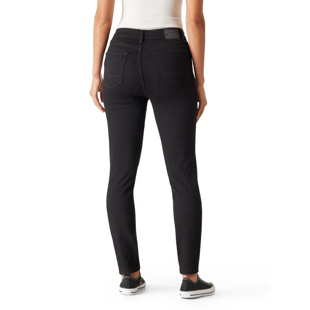 Womans Signature Levi Strauss Mid Rise skinny black jeans Size 6‎